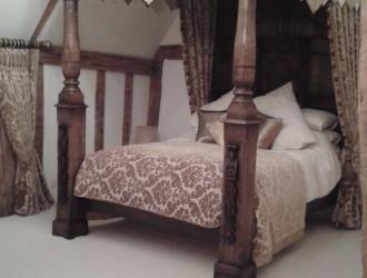 four poster bed